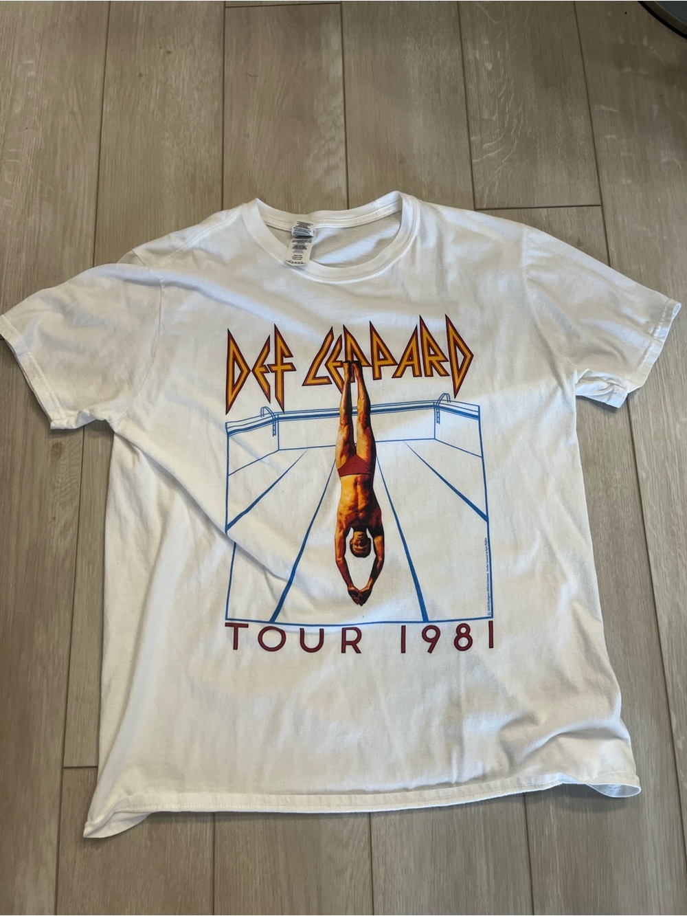 Gildan White Def Leppard Tour 1981 Graphic Tee